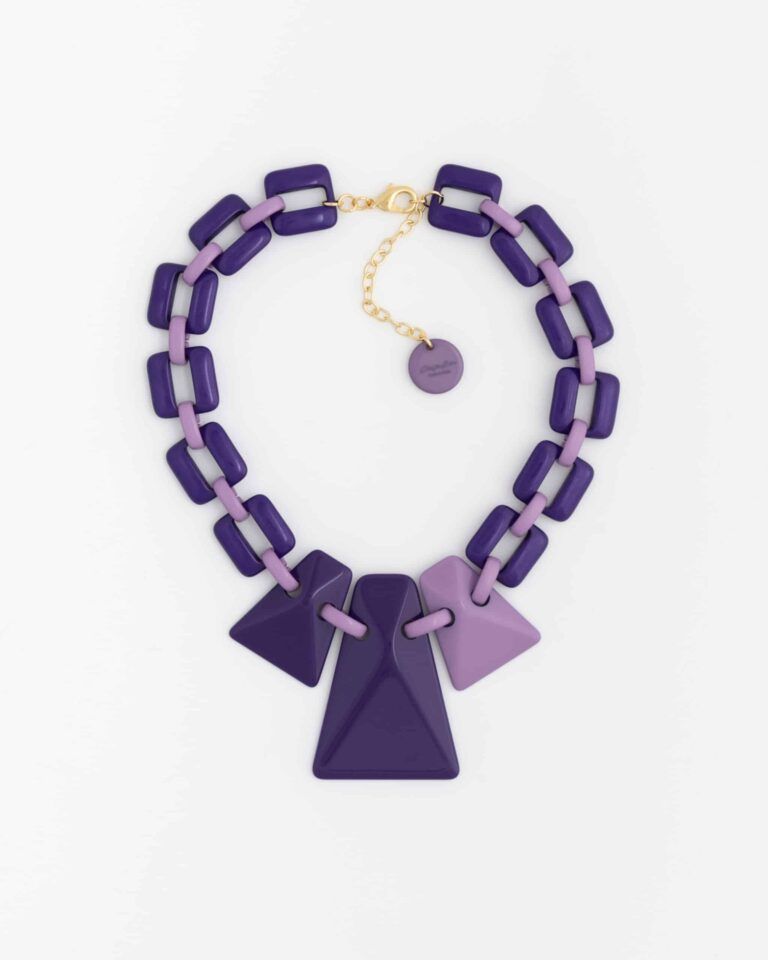 246301 € 95