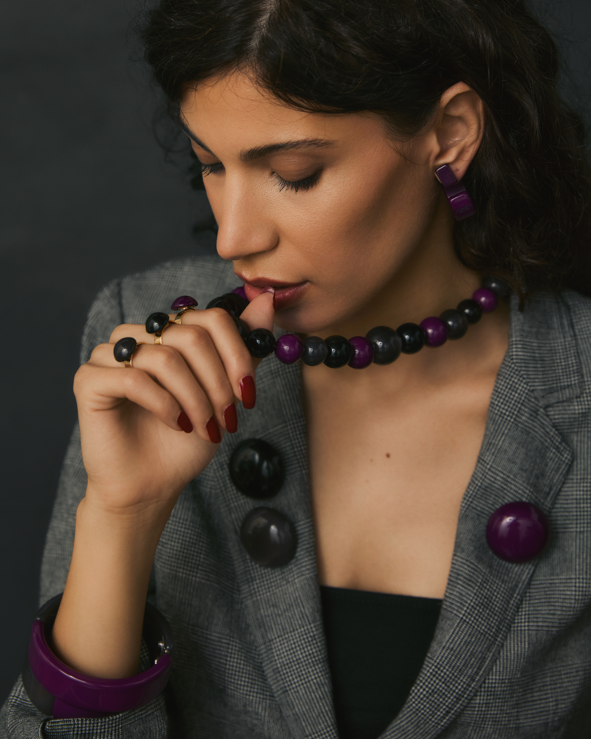 Anello regolabile diametro resina cm 1,5 FUME' - immagine 2