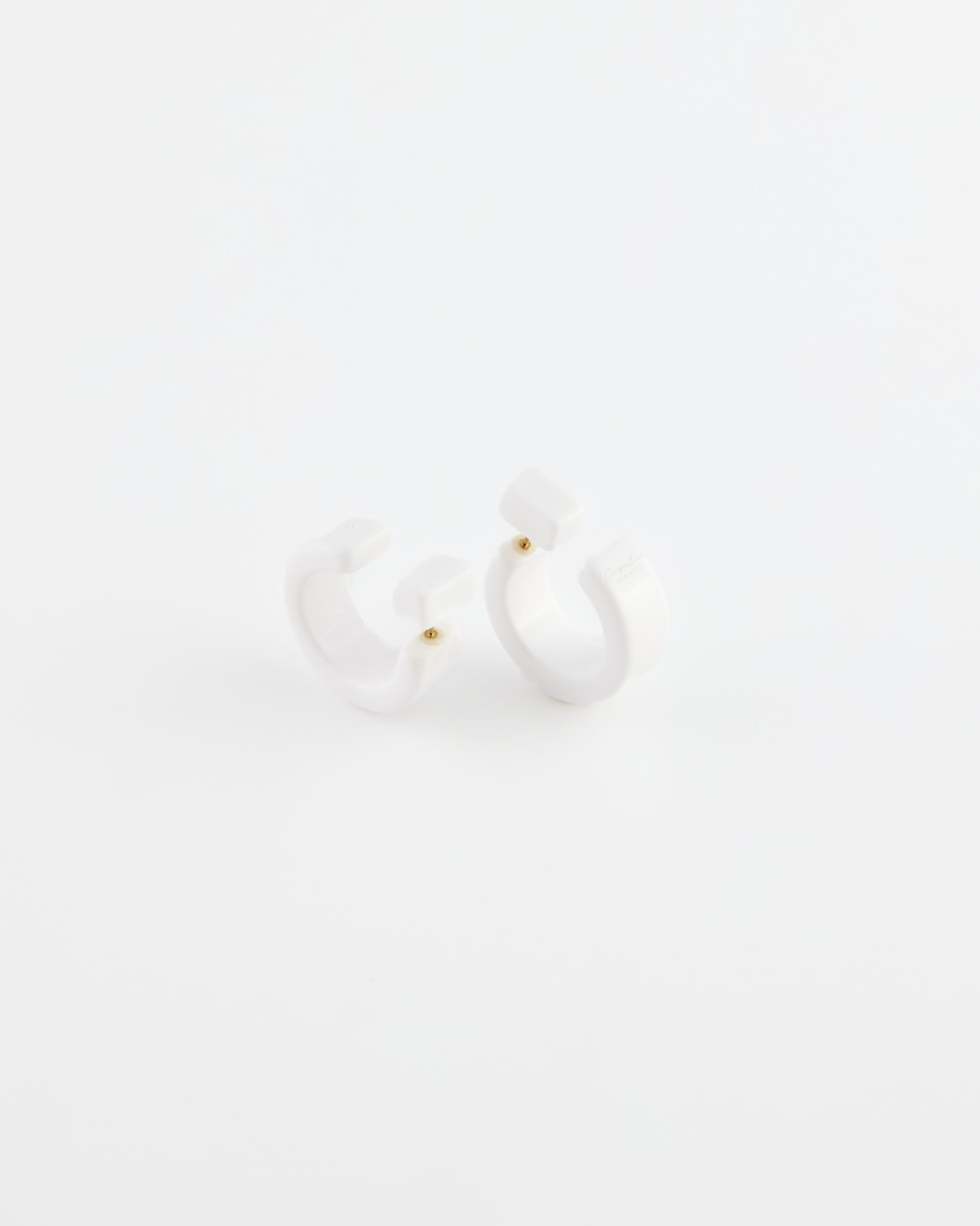 Orecchino Cerchio sezione quadrata Diametro 3 cm Bianco